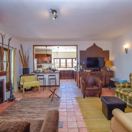 Yuccas House *
