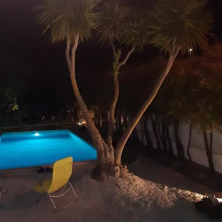 Yuccas House *